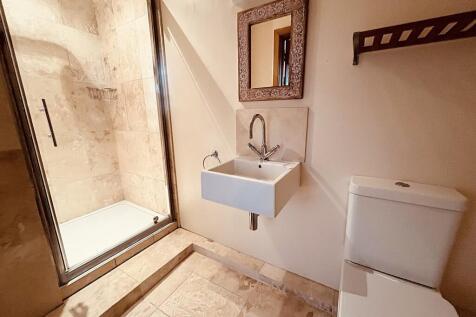 En Sutie Shower Room