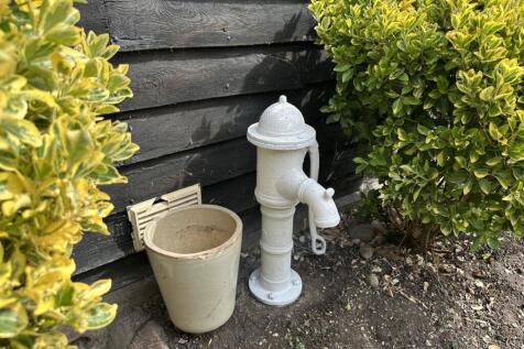Garden Feature