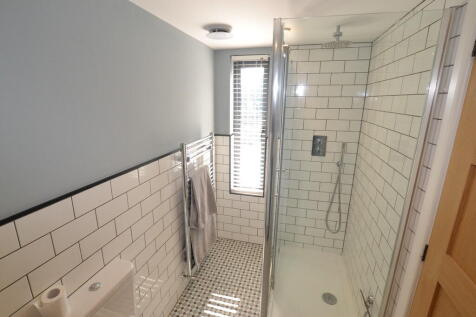#En-suite bed4 DS...