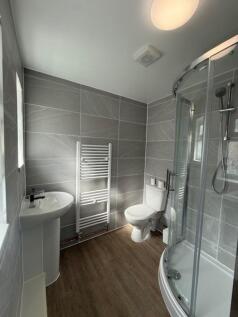 Dowstairs Bathroo...