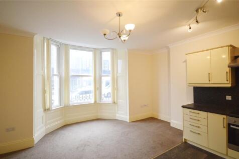 Lounge/Kitchen