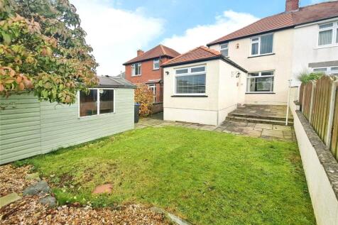 Rear Garden &amp; Shed