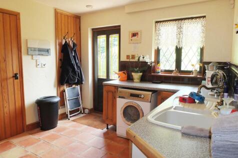 18  Utility Room.jpg