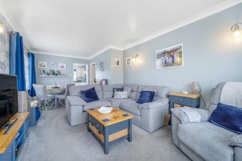 11 Churchill Drive (Boston)-17.jpg