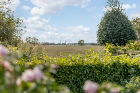 64 Bede Crescent (Benington)-10.jpg