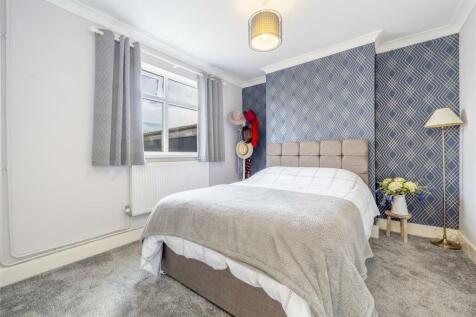 2 Hessle Ave (Boston)-9.jpg