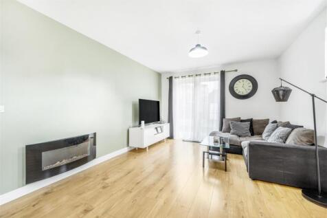 Flat 34, Freiston Terrace (Boston)-14.jpg