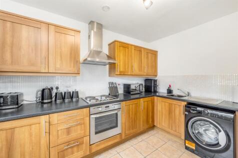 Flat 34, Freiston Terrace (Boston)-10.jpg