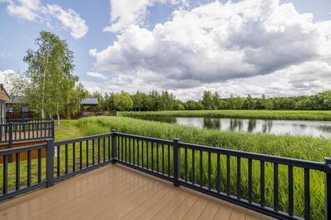 Swan Lake Country Park (Swineshead) Cabin 2-13.jpg