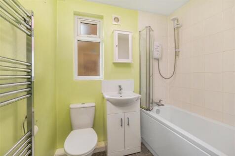 13 Hessle Drive (Boston)-15.jpg