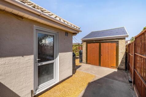 35 Rochford Tower Lane (Fishtoft)-9.jpg