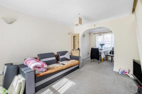 16 Sir Isaac Newton Drive (Wyberton)-11.jpg