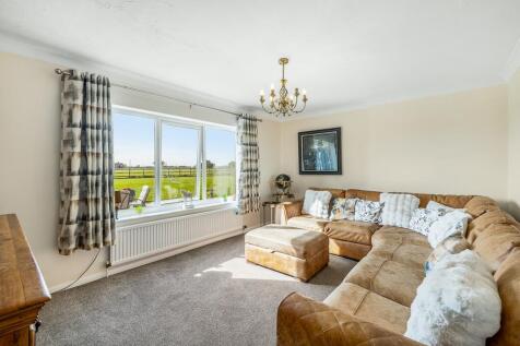 Ashton House (Kirton)-57.jpg