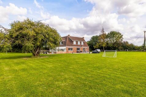 Ashton House (Kirton)-24.jpg