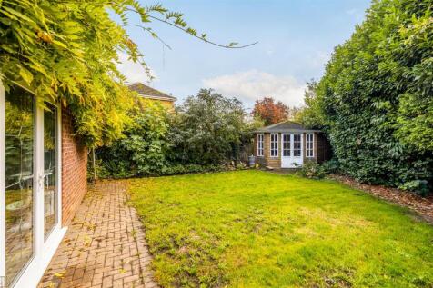 338 Cricklewood (Kirton End)-13.jpg