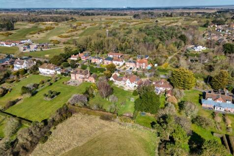 Holly Lodge, 86, Saxmundham Road, Aldeburgh, IP15 