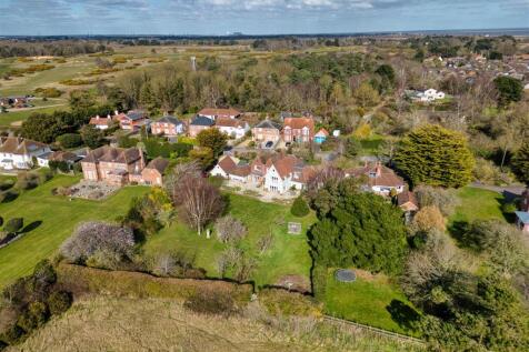 Holly Lodge, 86, Saxmundham Road, Aldeburgh, IP15 