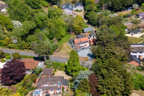 Dormy Pool, 167, Saxmundham Road (3).jpg