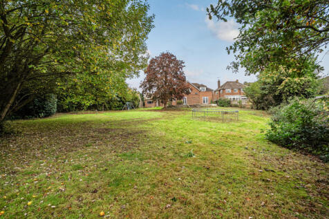 1370793-2-68f0f21...