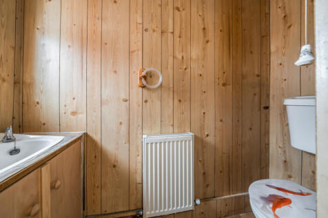 1384770-5-69298f2...