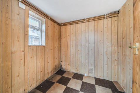 1384770-8-69298f8...