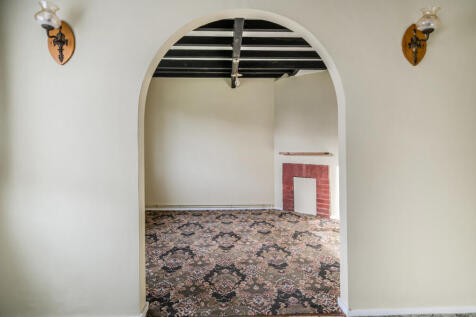 1384770-11-692990...