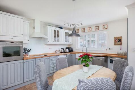 15 Withers Way-3.jpg