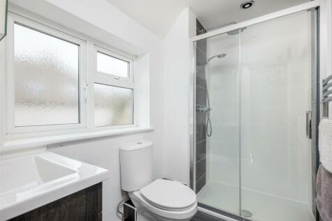 15 Withers Way-10.jpg
