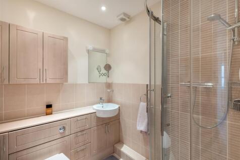 8 Foxfield Court-9.jpg