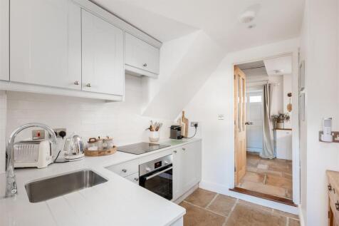 Windsor Cottage 2004-8.jpg