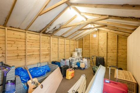 8 Hill Close 2019-15.jpg