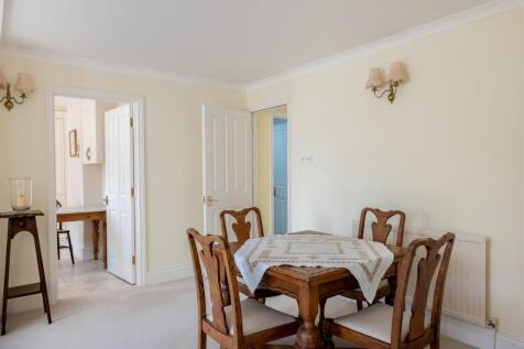 8 Wychwood House-4.jpg