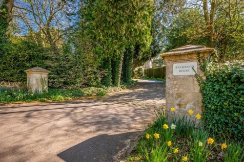 8 Wychwood House-16.jpg