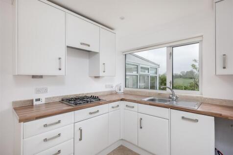 31 Nine Acres Close-6.jpg