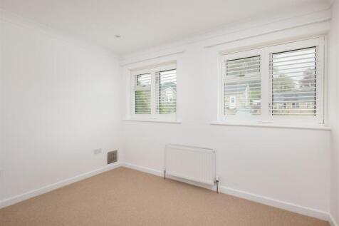 31 Nine Acres Close-8.jpg