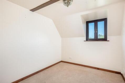 11 Rawlinson Close-7.jpg