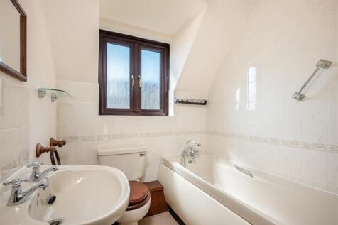 11 Rawlinson Close-12.jpg