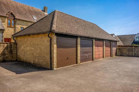 11 Rawlinson Close-16.jpg