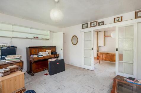 55 Nine Acres Close-1847-3.jpg
