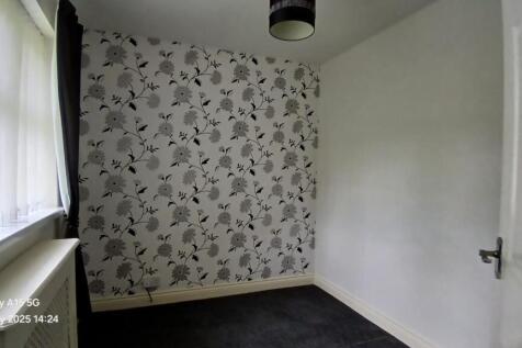 254 Owton Manor Lane 28.07 (4)