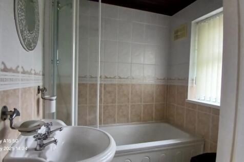 254 Owton Manor Lane 28.07 (6)