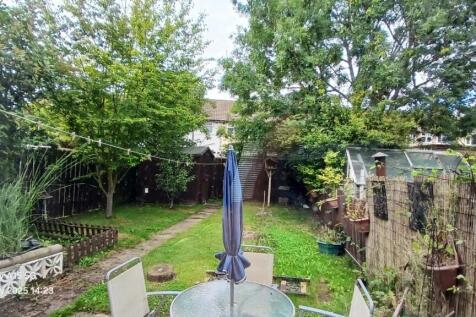 254 Owton Manor Lane 28.07 (1)