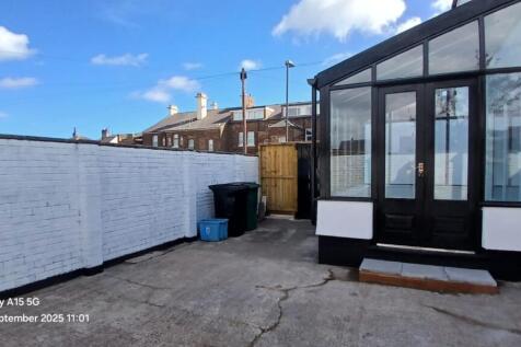 1 North Road 01.09 (9)