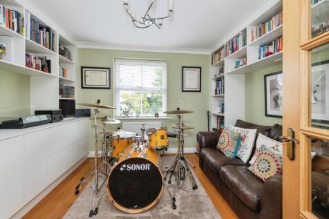 Property Image 4