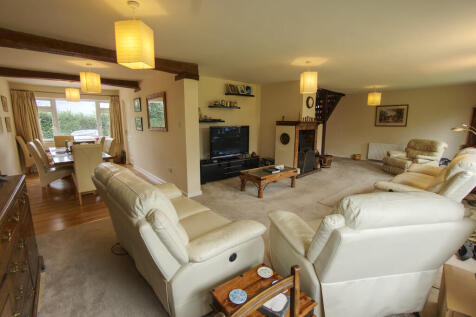 Living Room 4