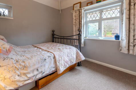 Bedroom 2B