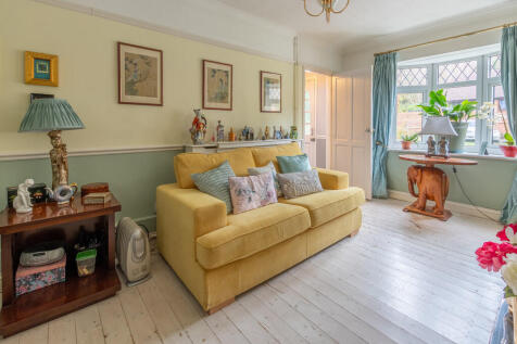 Living Room 1B