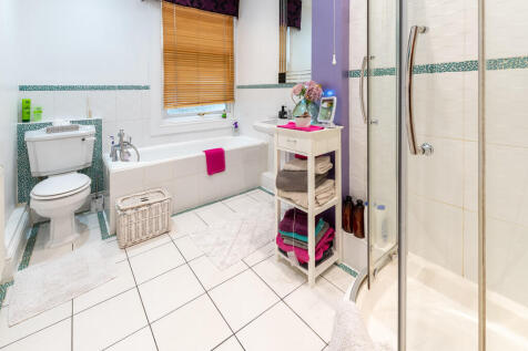 Bathroom 1A