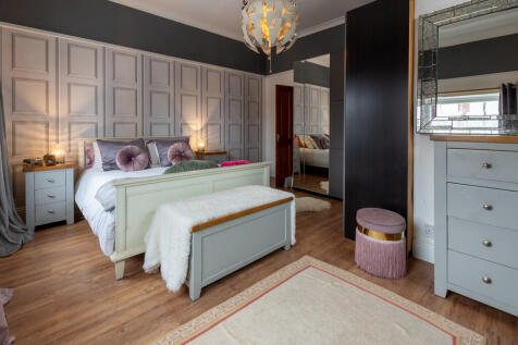 Bedroom 1B