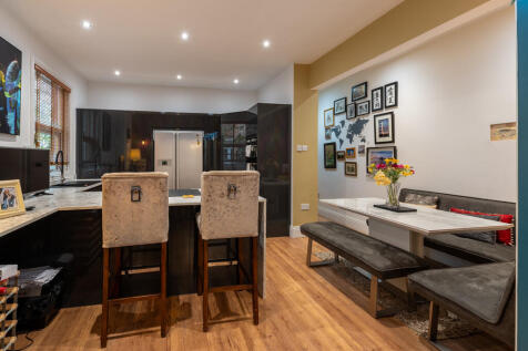 Kitchen Diner 2